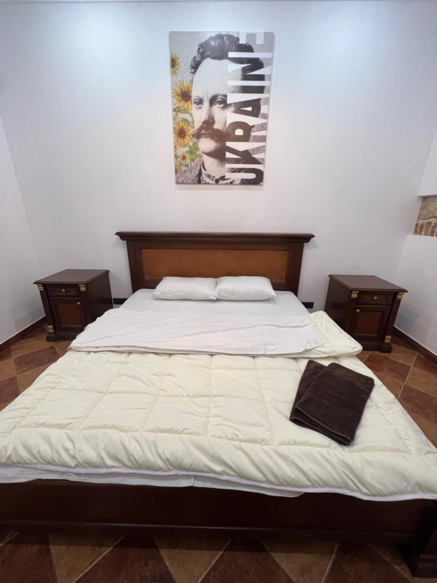 Ukrainian House Апартаменти На Площі Ринок Lviv Luaran gambar